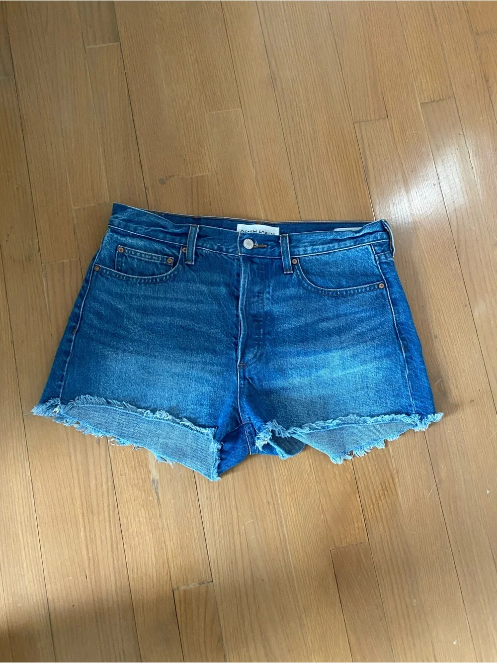 💙 Aritzia Denim Forum The Ex-Boyfriend Hi-Rise Denim Shorts | Size 28